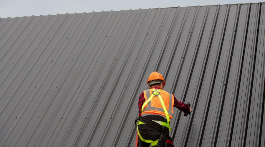 Professional metal roof installation services in Williamsfield, IL